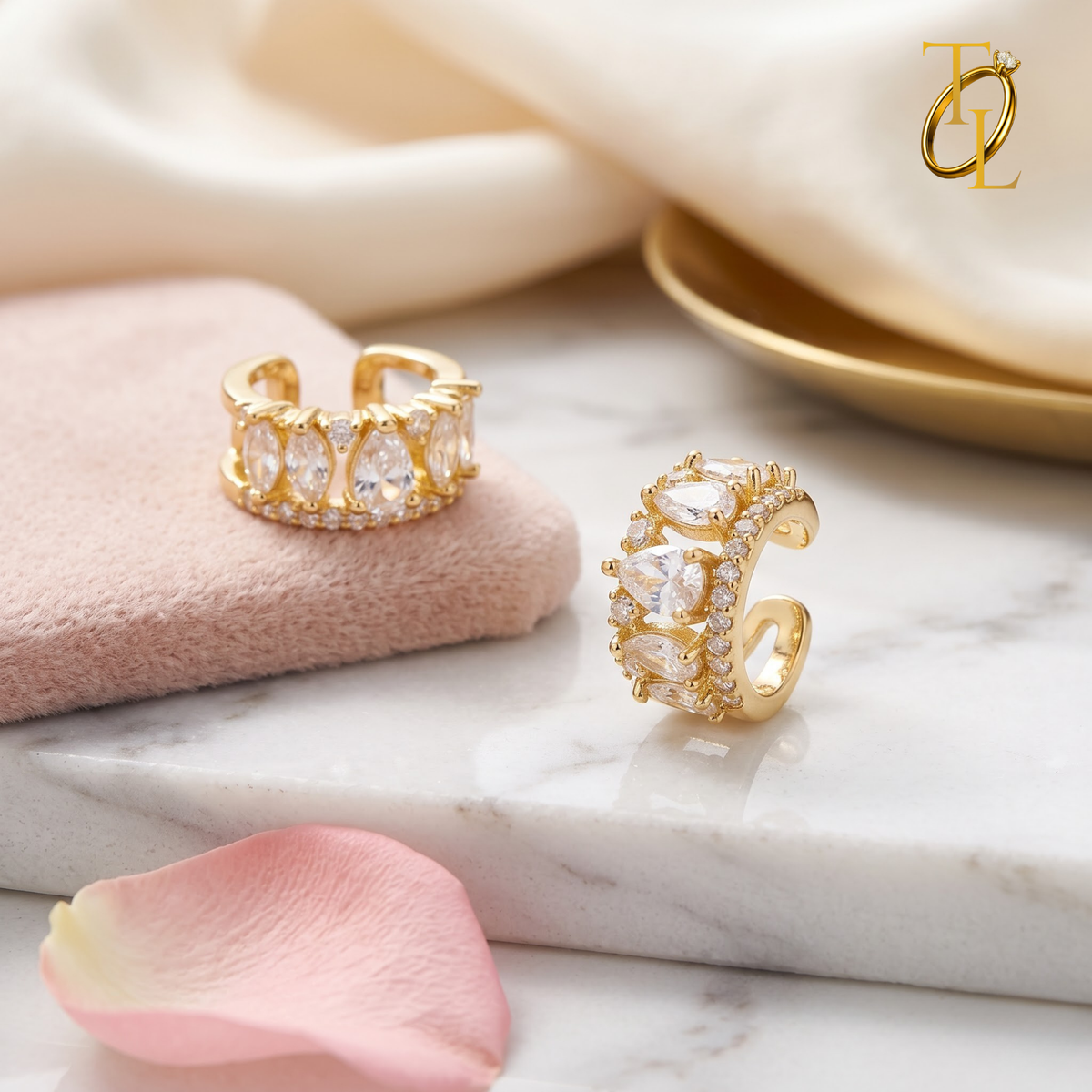 Ovel Diamond Ear Cuff