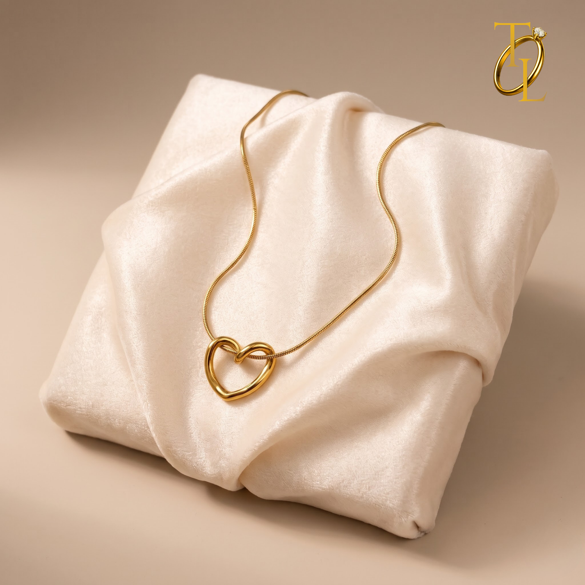 Loop Heart Necklace